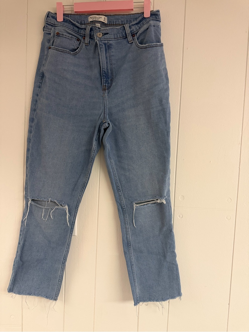 Abercrombie & Fitch 90’s Slim Straight Ultra High-Rise Jeans- Size 10 Short